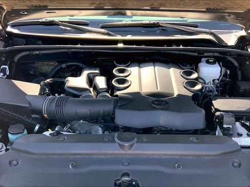 Used 2024 Toyota 4Runner SR5 Premium image 29