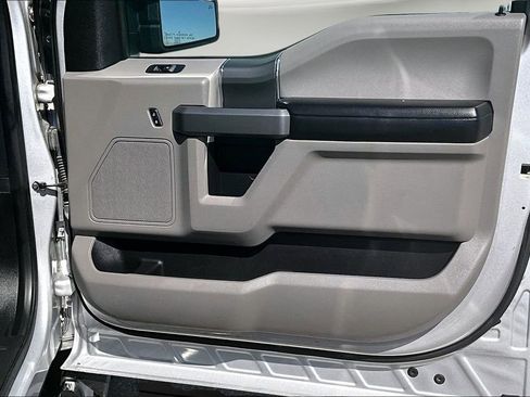 Used 2017 Ford F150 XLT w/ Equipment Group 302A Luxury image 25