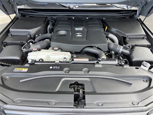 Used 2024 Lexus GX 550 image 27