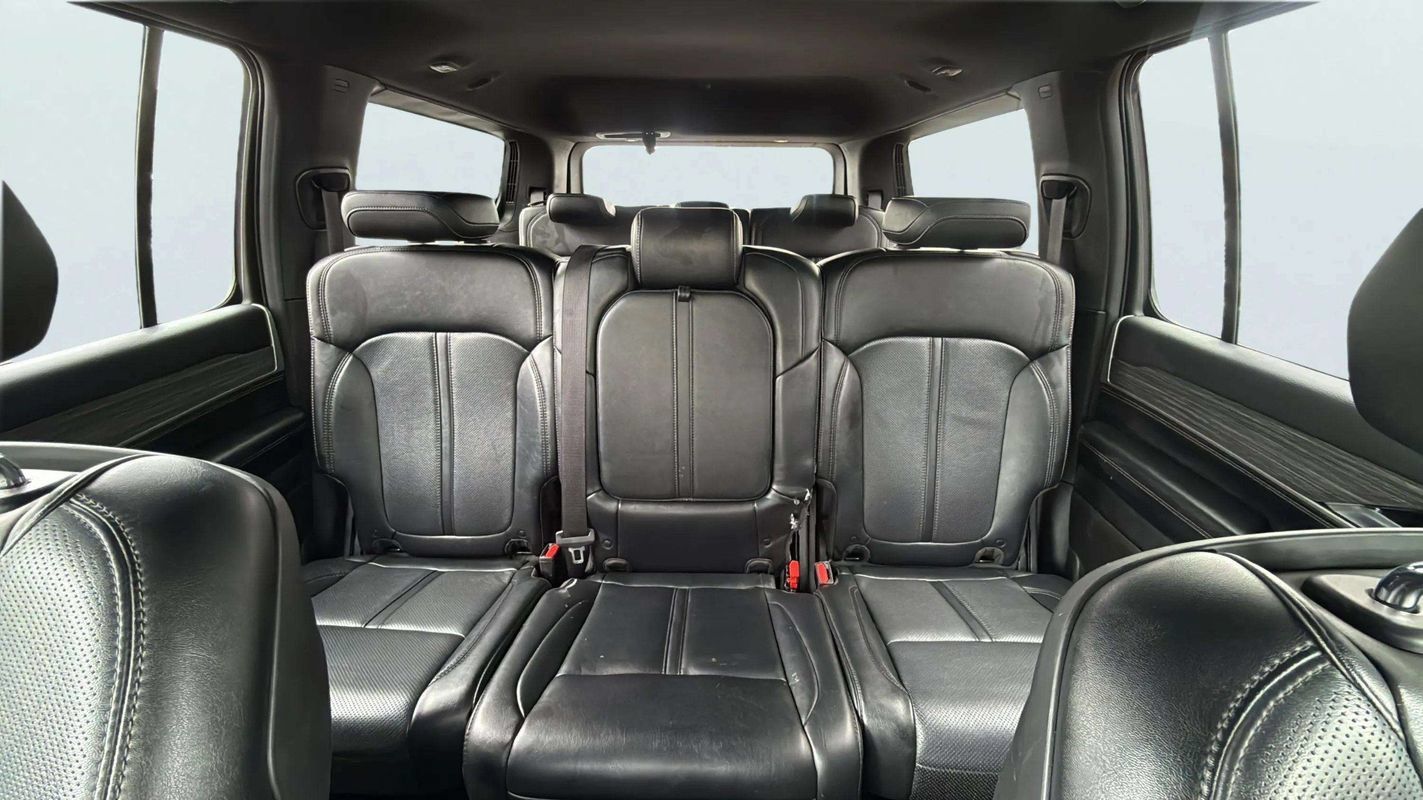 Used 2024 Jeep Wagoneer Series II w/ Flexible Seating Group AWD/4WD image 20