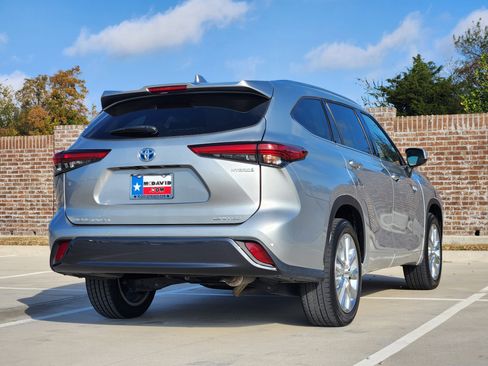 Used 2021 Toyota Highlander Limited image 6