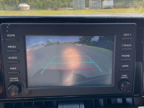 Used 2019 Toyota RAV4 LE image 24