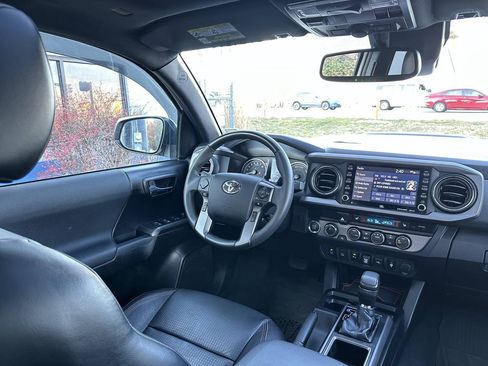 Used 2021 Toyota Tacoma TRD Pro AWD/4WD image 30