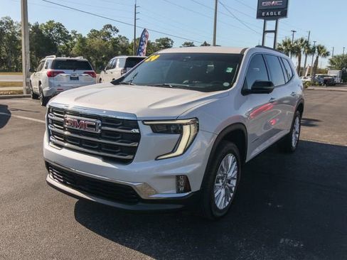 Used 2024 GMC Acadia Elevation w/ Luxury Package AWD/4WD image 3