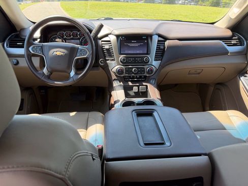Used 2018 Chevrolet Tahoe LT w/ LT Signature Package RWD image 37