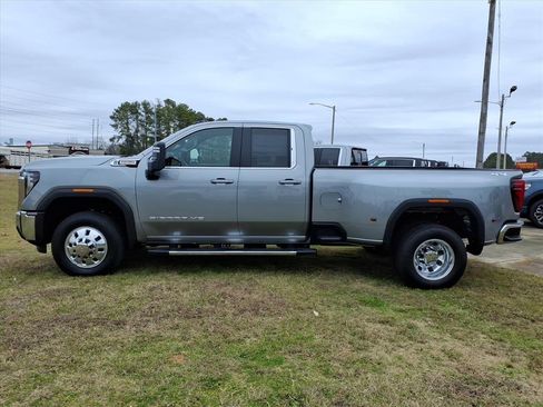 New 2026 GMC Sierra 3500 SLE w/ SLE Value Package image 4