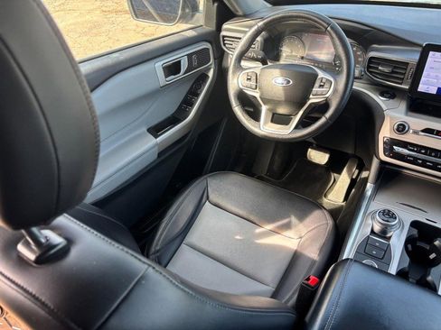 Used 2023 Ford Explorer XLT w/ Equipment Group 202A image 14