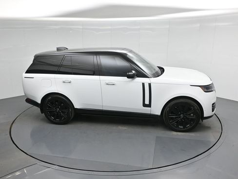 Used 2025 Land Rover Range Rover SE image 49