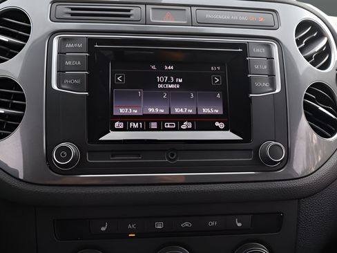 Used 2016 Volkswagen Tiguan S FWD image 25