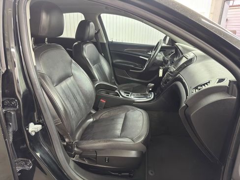 Used 2017 Buick Regal Sport Touring image 10
