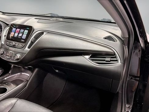 Used 2016 Chevrolet Malibu LT w/ Leather Package FWD image 24