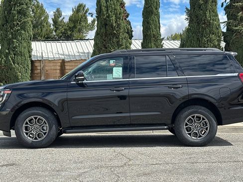 New 2026 Ford Expedition Active RWD image 7
