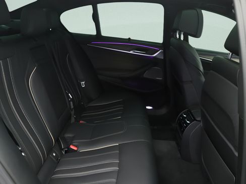 Used 2019 BMW M550i xDrive w/ Dynamic Handling Package AWD/4WD image 29