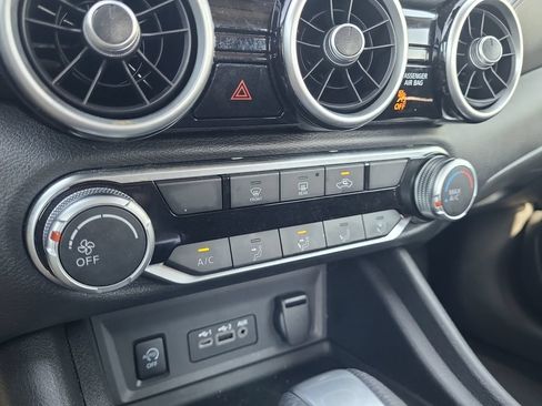 Used 2025 Nissan Sentra SV FWD image 21