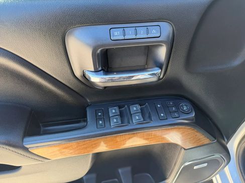 Used 2018 Chevrolet Silverado 1500 LTZ w/ LTZ Plus Package AWD/4WD image 14