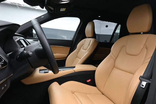 Used 2023 Volvo XC90 T8 Ultimate AWD/4WD image 10