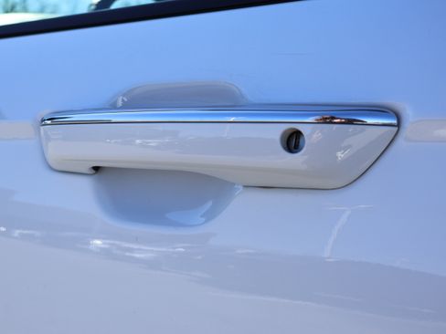 Used 2022 Jeep Grand Cherokee Overland w/ Advanced Protech Group III image 23