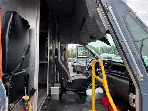 Used 2021 Ford Transit 350 DRW RWD image 38
