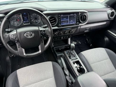Used 2021 Toyota Tacoma TRD Off-Road w/ Technology Package AWD/4WD image 22