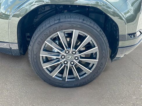 Used 2024 Lexus GX 550 w/ Cold Area Package AWD/4WD image 33