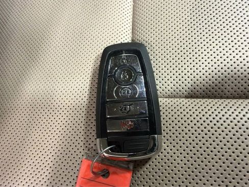 Used 2023 Lincoln Corsair Reserve image 27