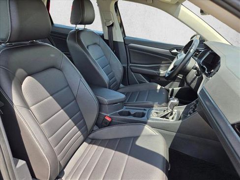 Used 2024 Volkswagen Jetta SE FWD image 19