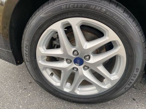 Used 2014 Ford Fusion SE image 27