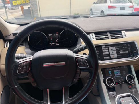 Used 2015 Land Rover Range Rover Evoque Pure Premium AWD/4WD image 23