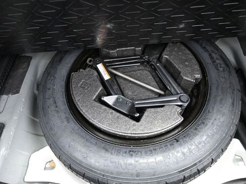 Certified 2024 Toyota RAV4 XLE image 23