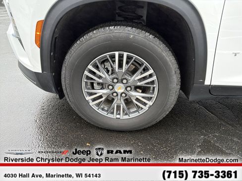 Used 2025 Chevrolet Traverse LT AWD/4WD image 11