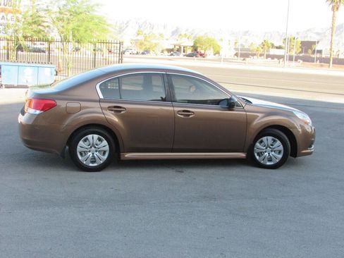 Used 2011 Subaru Legacy 2.5i image 10