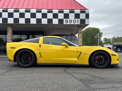 Used 2007 Chevrolet Corvette Z06 w/ Preferred Equipment Group RWD image 8