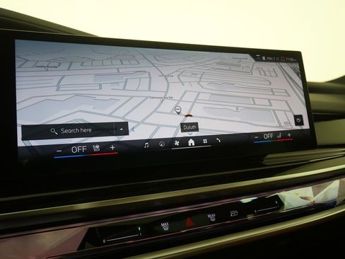 Certified 2025 BMW 740i image 26