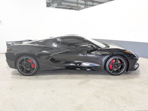 Used 2023 Chevrolet Corvette Stingray Premium Cpe w/ 3LT image 2