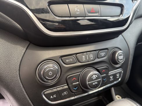 Used 2019 Jeep Cherokee High Altitude AWD/4WD image 21