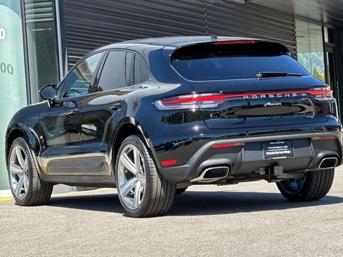 New 2026 Porsche Macan image 3