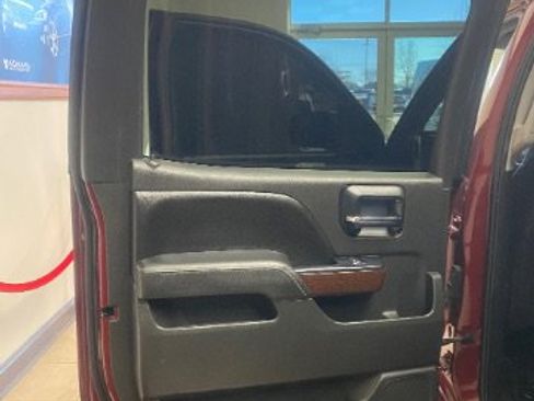 Used 2014 GMC Sierra 1500 SLT w/ SLT Crew Cab Value Package image 12