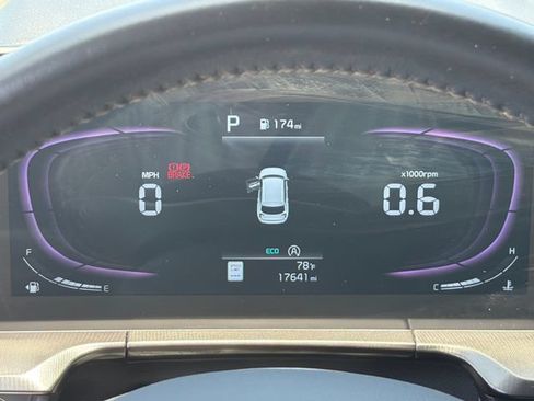 Used 2024 Kia Telluride S w/ S Sunroof Package FWD image 28
