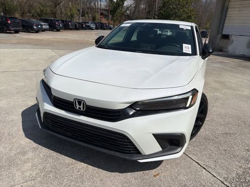 Used 2024 Honda Civic Sport image 1