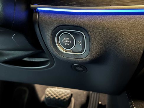 Certified 2025 Mercedes-Benz GLS 450 4MATIC image 31