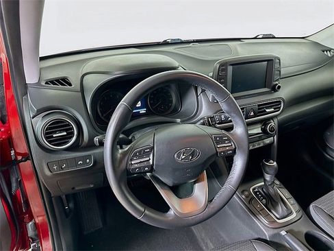 Used 2021 Hyundai Kona Limited image 9