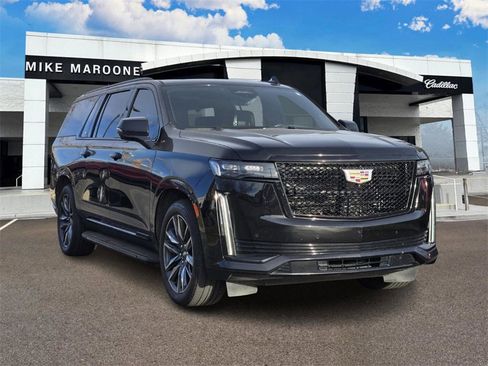 Used 2023 Cadillac Escalade ESV Sport Platinum image 2
