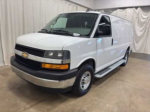 Used 2024 Chevrolet Express 2500 w/ Driver Convenience Package RWD image 8