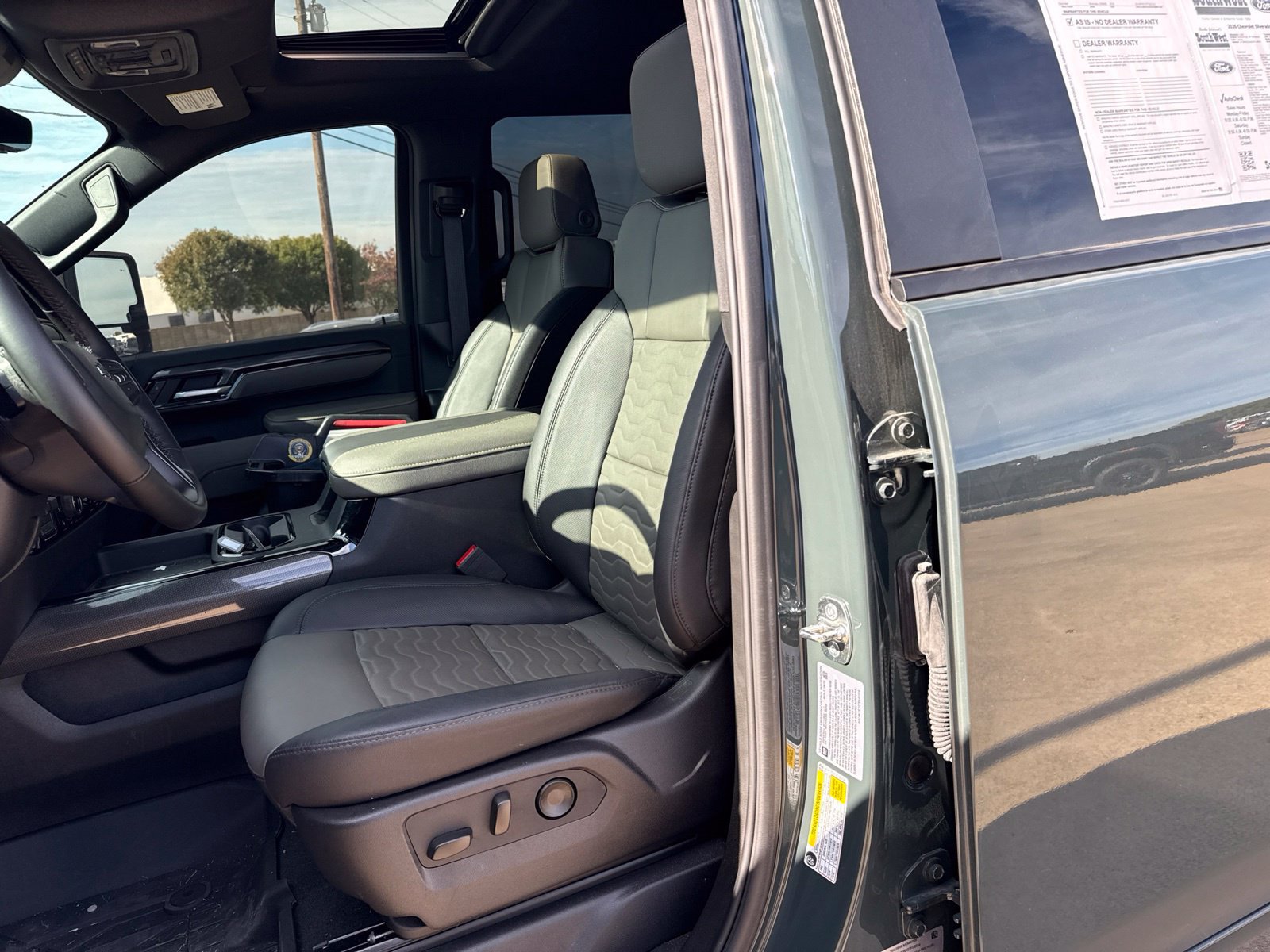 Used 2026 Chevrolet Silverado 2500 ZR2 AWD/4WD image 13