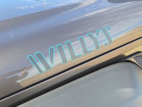 Used 2023 Jeep Wrangler Unlimited image 11