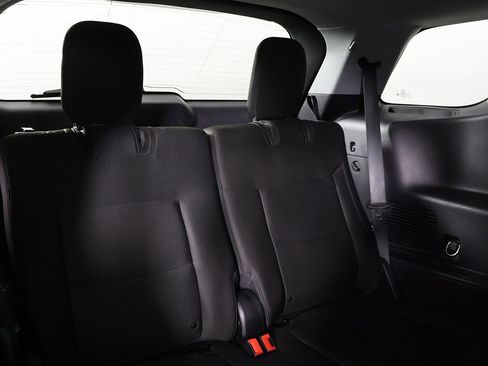 Used 2022 Ford Explorer XLT image 30