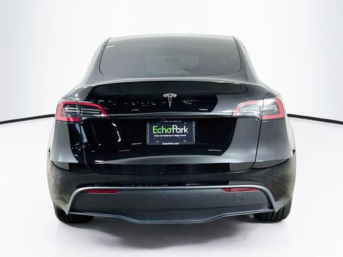 Used 2024 Tesla Model Y Long Range RWD image 7