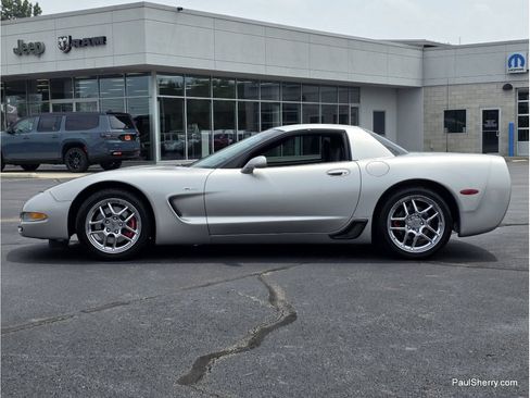 Used 2004 Chevrolet Corvette Z06 w/ Memory Package RWD image 22