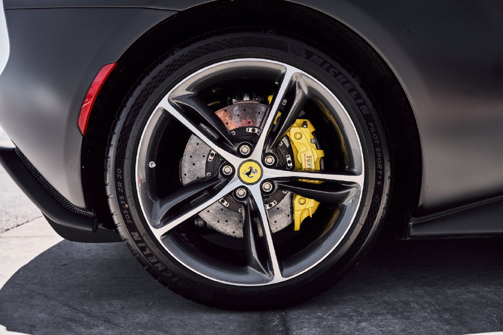 Used 2023 Ferrari 296 GTB RWD image 30