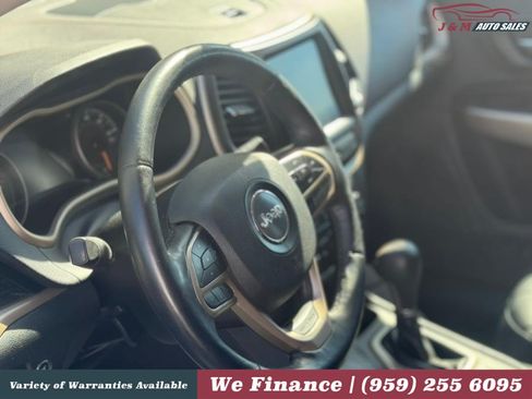 Used 2018 Jeep Cherokee Limited w/ High Altitude Package AWD/4WD image 10